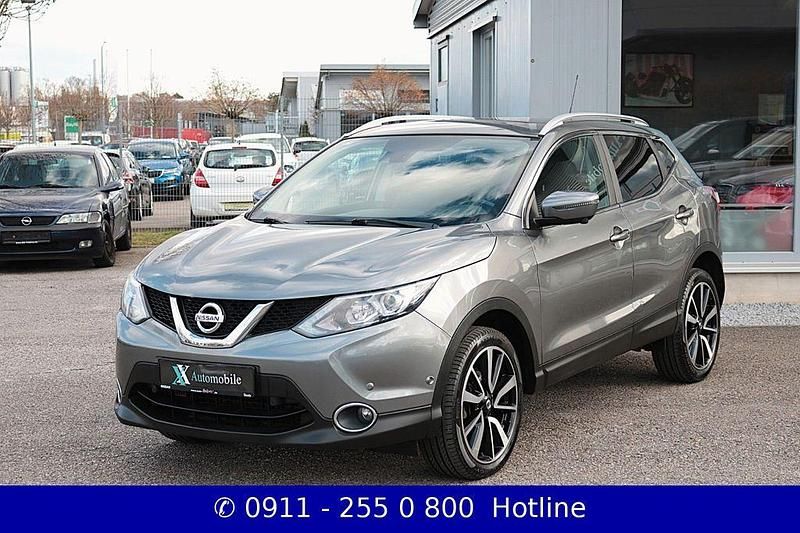 Gebraucht Nissan Qashqai Tekna 163 PS (119 kW) 2017 Grau SUV