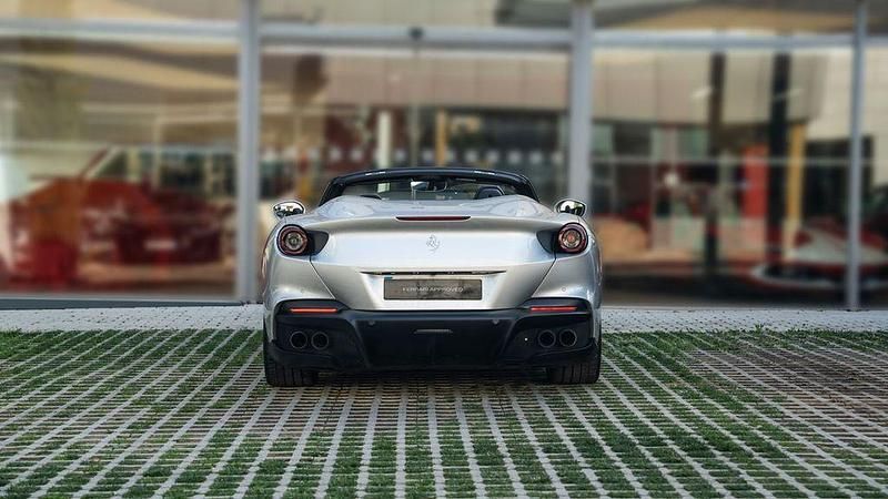 Gebraucht Ferrari Portofino 628 PS (461 kW) 2022 Silber Cabrio