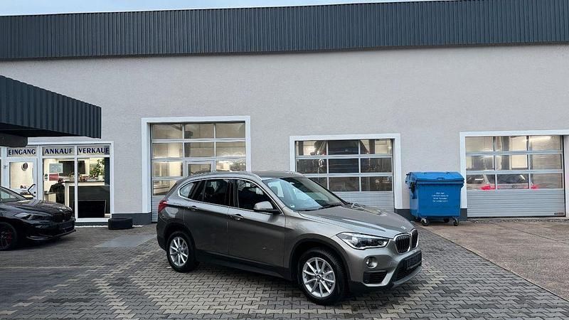 Silber Gebraucht 2017 BMW X1 SUV | 18.990 € (Fairer Preis) - Bild 1/4