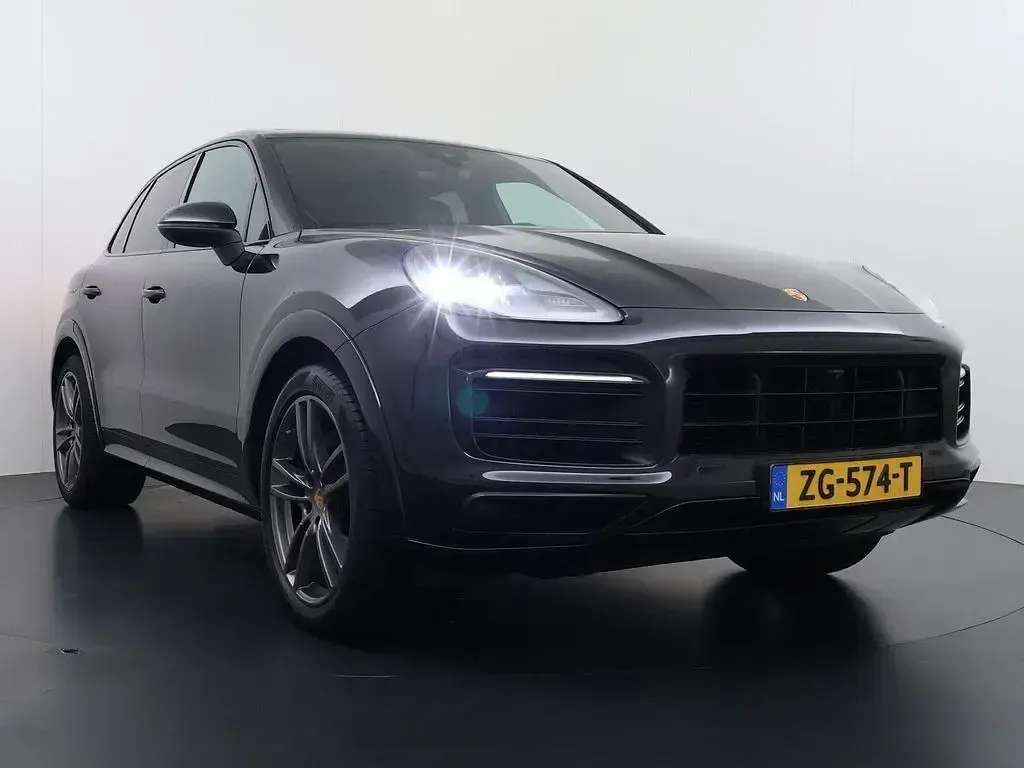 Używany Porsche Cayenne 340 KM (250 kW) 2018 Czarny SUV