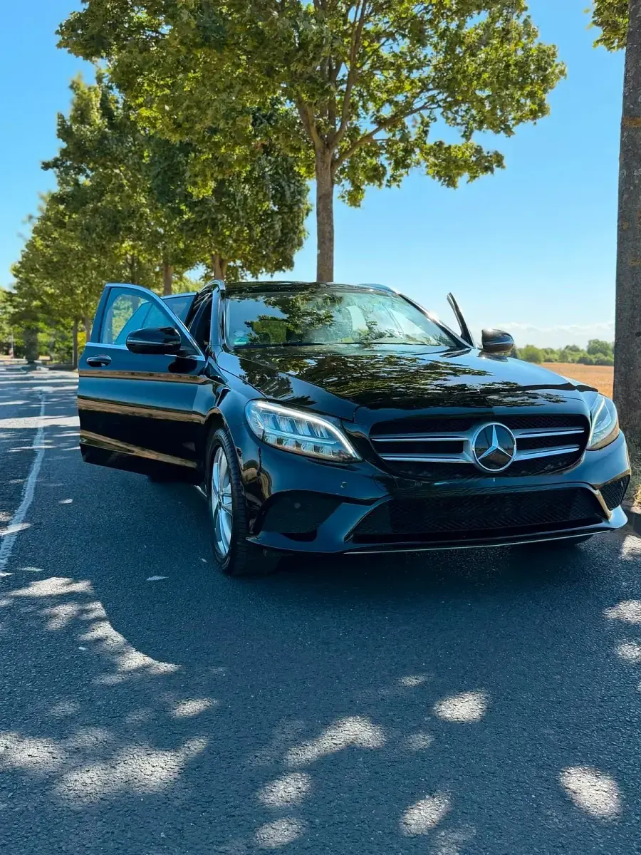 Gebraucht Mercedes C200 160 PS (117 kW) 2018 Schwarz Kombi