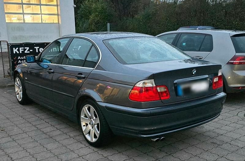 Gebraucht BMW 320 150 PS (110 kW) 2000 Andere farben Limousine