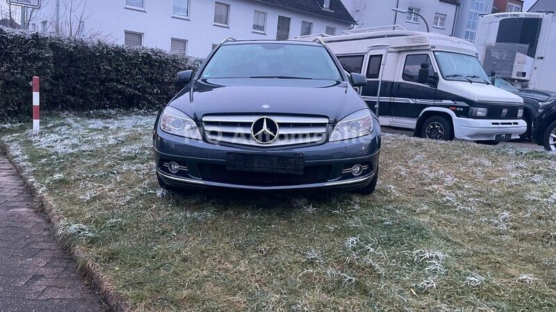 Grau Gebraucht 2008 Mercedes C200 Limousine | 5.999 € (Guter Preis) - Bild 1/4