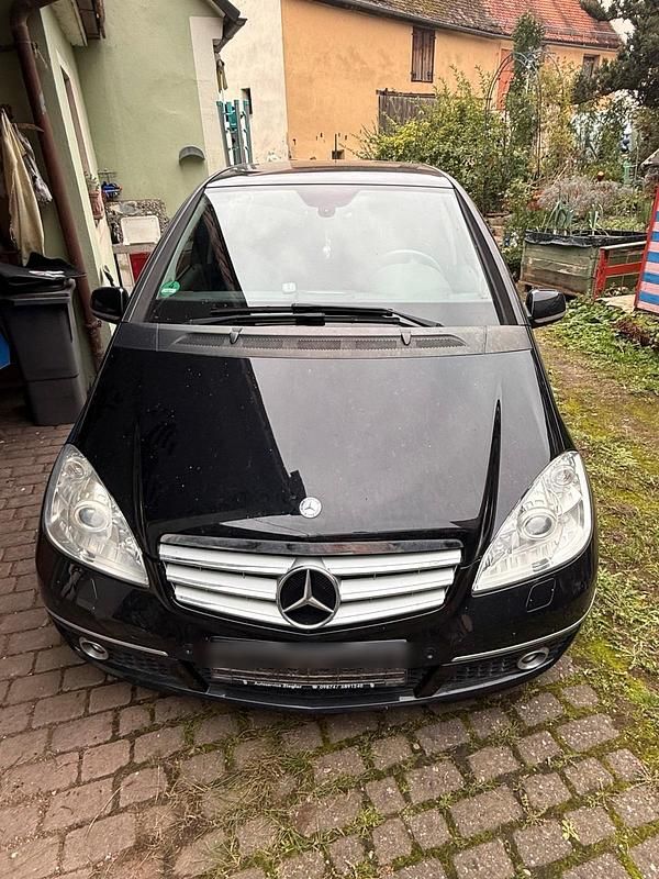 Schwarz Gebraucht 2008 Mercedes A170 Avantgarde Kleinwagen | 1.999 € (Guter Preis) - Bild 1/4