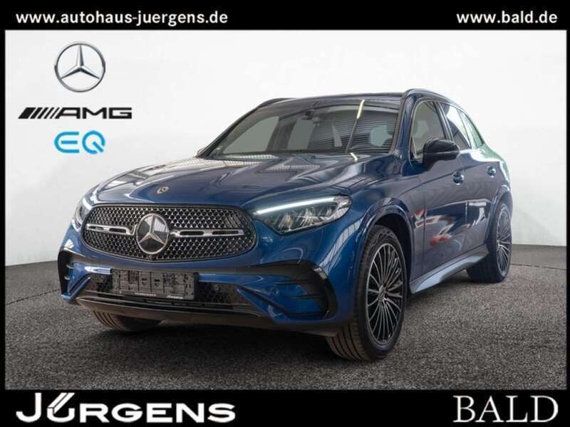 Blau metalliclack spektralblau Gebraucht 2024 Mercedes GLC200 AMG SUV | 55.390 € (Fairer Preis) - Bild 1/4