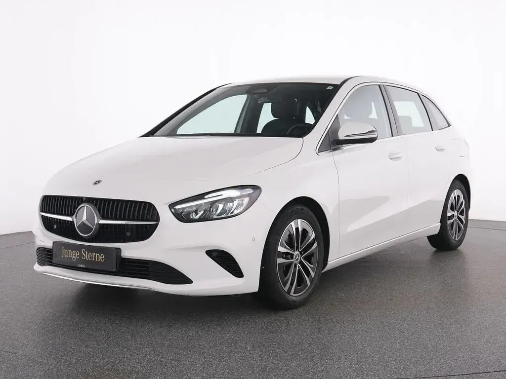 Gebraucht Mercedes B200 Progressive 163 PS (119 kW) 2025 Weiß Kleinwagen