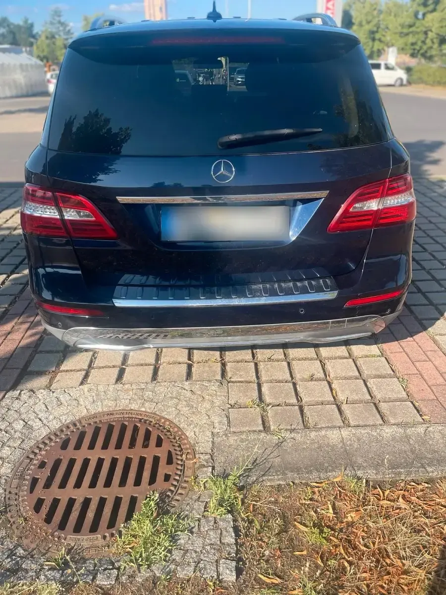 Gebraucht Mercedes ML250 204 PS (150 kW) 2013 Blau SUV