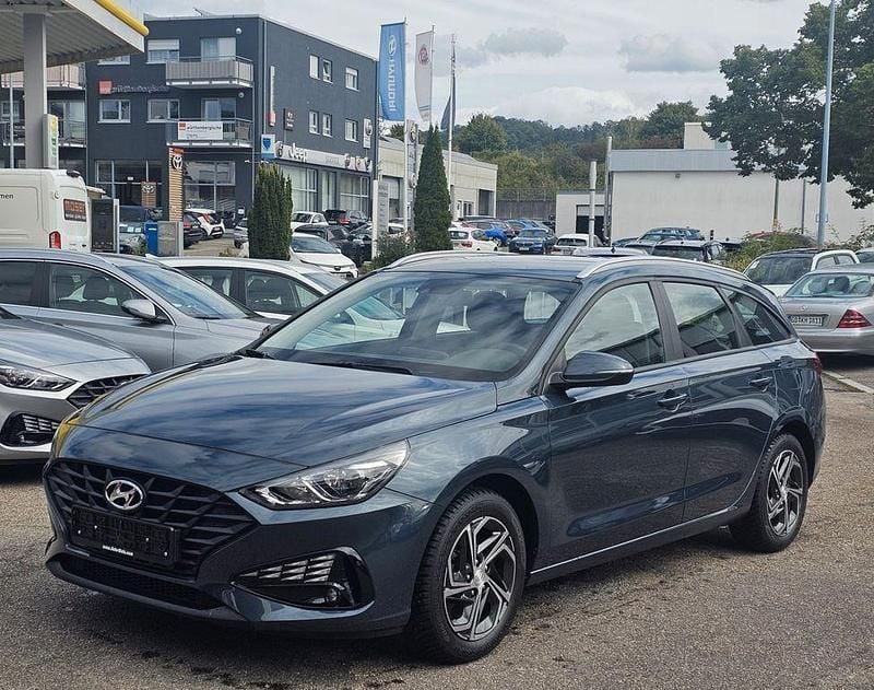 Blau Gebraucht 2024 Hyundai i30 Comfort Kombi | 17.950 € (Superpreis) - Bild 1/4