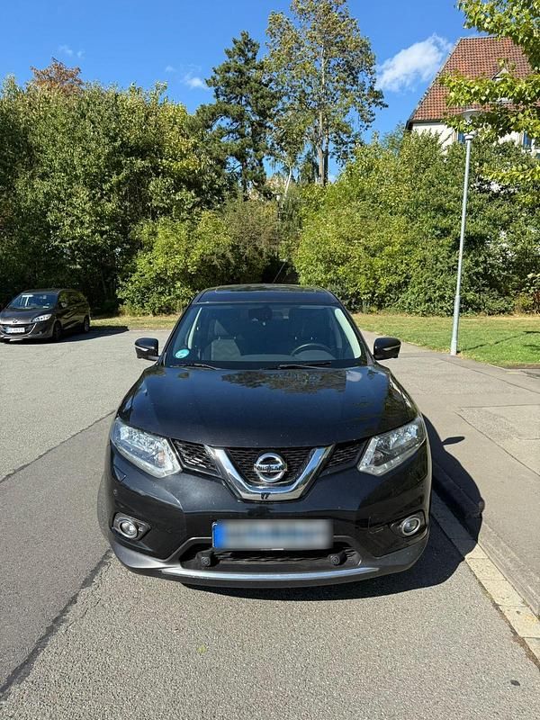 Schwarz Gebraucht 2017 Nissan X-Trail SUV | 17.900 € - Bild 1/4