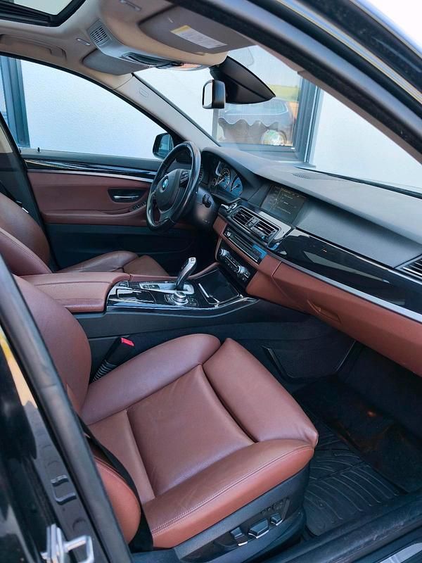 Second-hand BMW 535 313 CP (230 kW) 2012 Negru Break