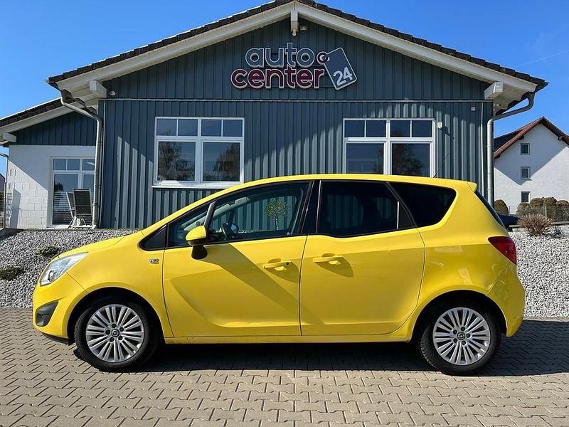 Second-hand Opel Meriva Active 120 CP (88 kW) 2013 Galben Monovolum