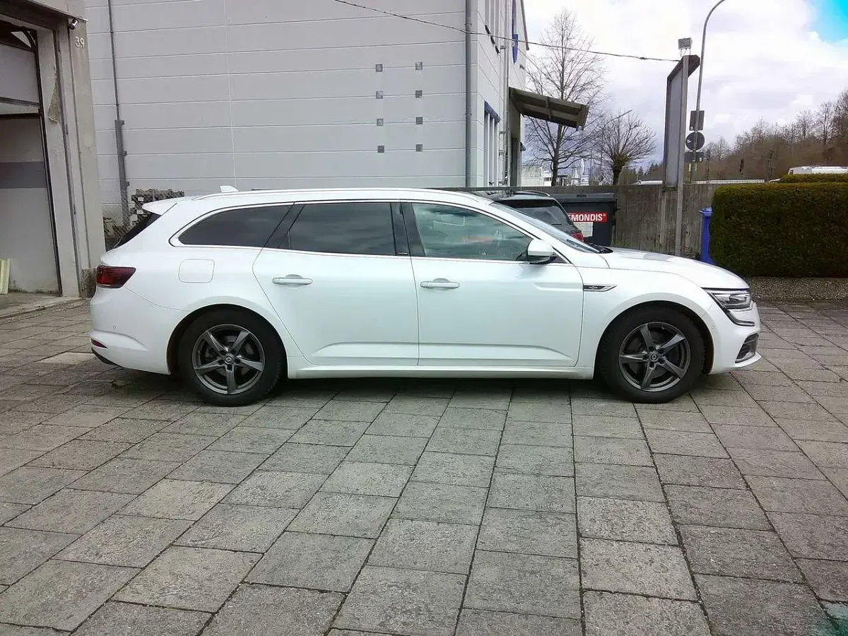 Gebraucht Renault Talisman Initiale Paris 200 PS (147 kW) 2022 Weiss "nacre" Kombi
