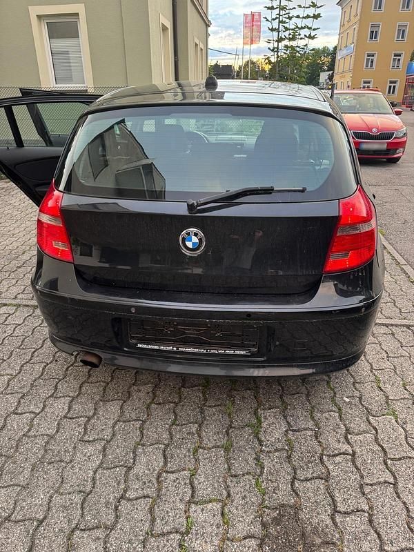 Gebraucht BMW 116 129 PS (94 kW) 2007 Schwarz Kleinwagen