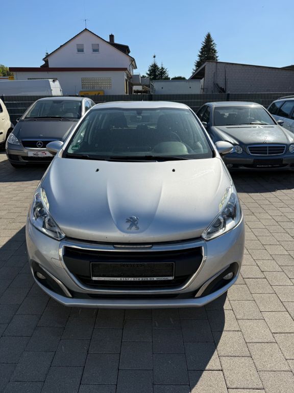 Grau Gebraucht 2017 Peugeot 208 Active Kleinwagen | 3.999 € (Guter Preis) - Bild 1/4