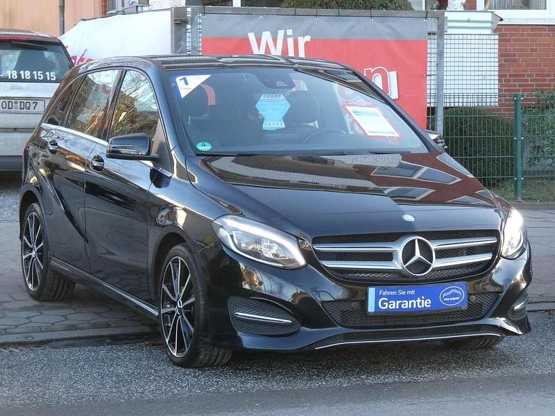 Kosmosschwarz Gebraucht 2015 Mercedes 200 Sport Kombi | 13.850 € (Etwas zu teuer) - Bild 1/4