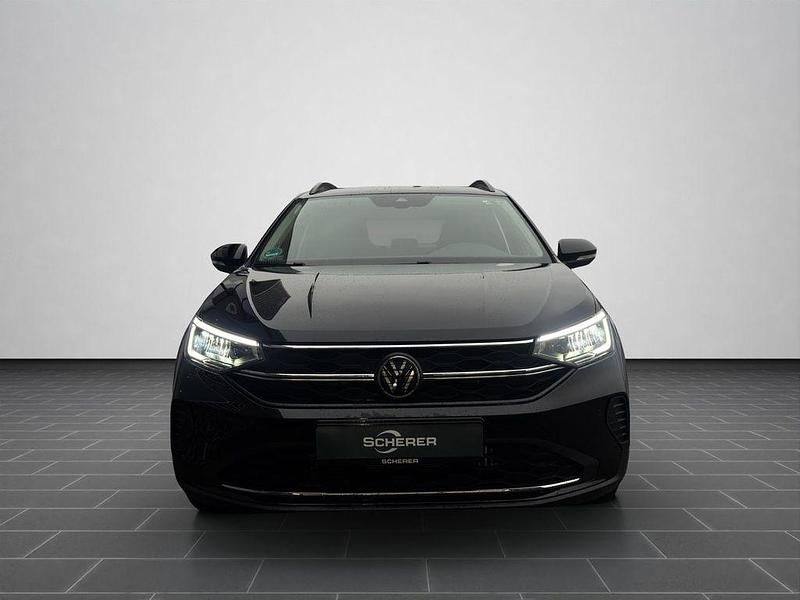 Gebraucht VW Taigo 116 PS (85 kW) 2025 Deep black perleffekt SUV