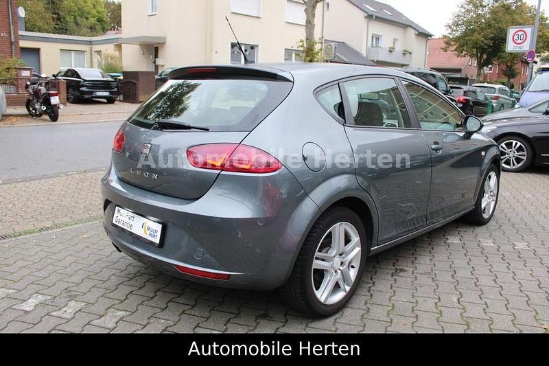 Gebraucht Seat Leon Stylance 160 PS (117 kW) 2012 Grau Limousine