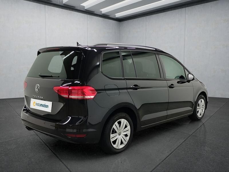 Gebraucht VW Touran 150 PS (110 kW) 2025 Schwarz Van / Kleinbus