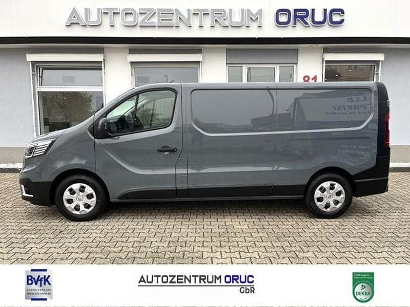 Grau Gebraucht 2022 Renault Trafic Van / Kleinbus | 23.700 € (Superpreis) - Bild 1/4