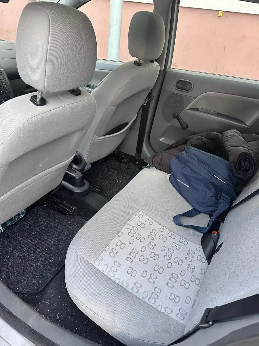 Brugt Ford Fiesta 60 HK (44 kW) 2003 Grå Hatchback