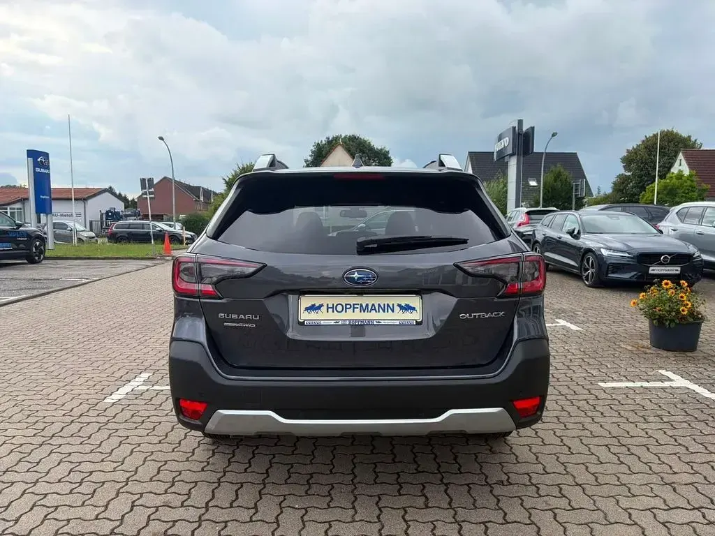 Neu Subaru Outback Platinum 169 PS (124 kW) 2026 Grau Limousine