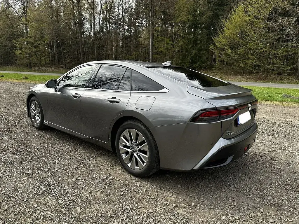 Gebraucht Toyota Mirai Executive 182 PS (133 kW) 2022 Grau Limousine