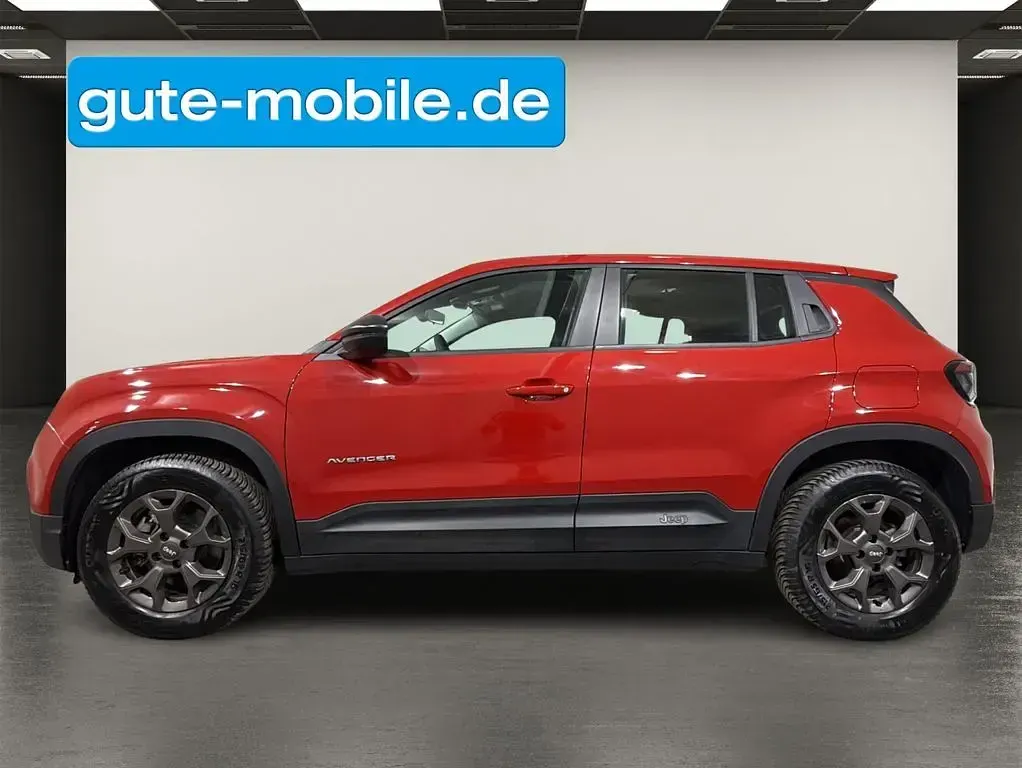 Gebraucht Jeep Avenger EV Longitude 114 kW (156 PS) 2023 Rot SUV