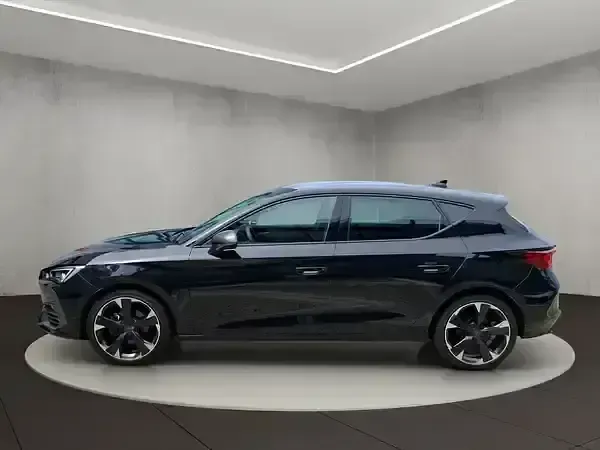 Gebraucht Cupra Leon 150 PS (110 kW) 2023 Mitternachtsschwarz Limousine