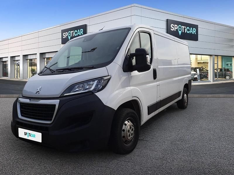 Weiß Gebraucht 2023 Peugeot Boxer Premium Van | 23.490 € (Fairer Preis) - Bild 1/1