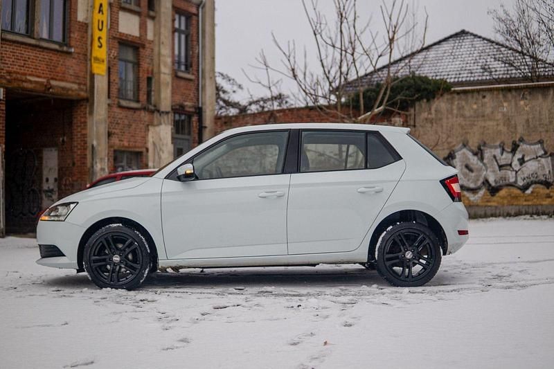 Gebraucht Skoda Fabia Cool Plus 60 PS (44 kW) 2019 Weiß Kleinwagen