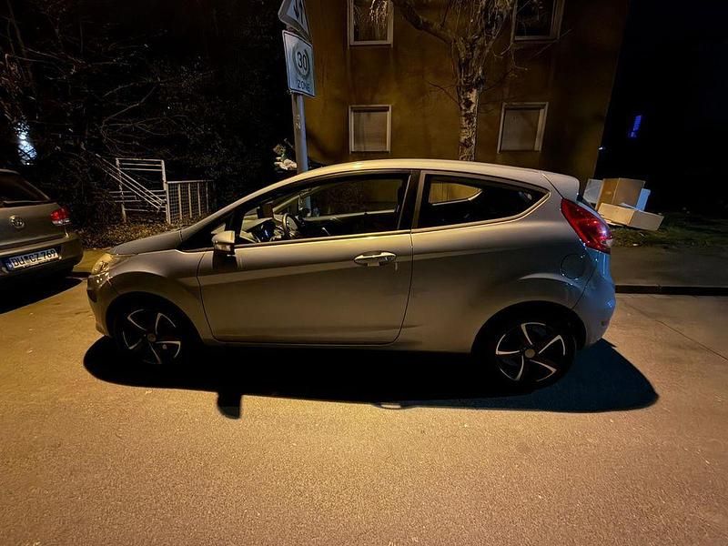 Gebraucht Ford Fiesta Trend 82 PS (60 kW) 2009 Kleinwagen