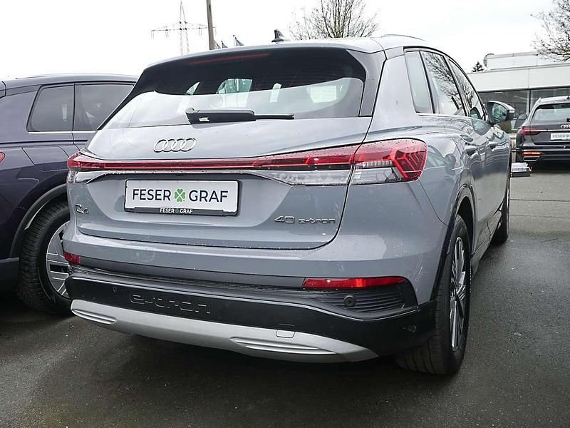 Gebraucht Audi Q4 e-tron Ambiente 150 kW (204 PS) 2023 Kieselgrau SUV