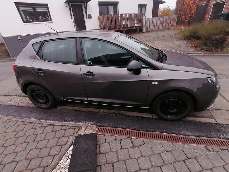 Schwarz Gebraucht 2017 Seat Ibiza Style Kleinwagen | 6.600 € (Fairer Preis) - Bild 1/4