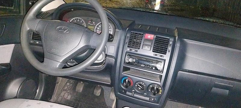 Gebraucht Hyundai Getz 63 PS (46 kW) 2005 Silber Kleinwagen