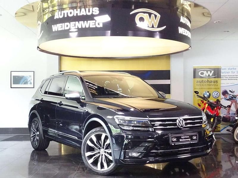 Deep black perleffekt Gebraucht 2019 VW Tiguan Allspace R-line SUV | 33.890 € (Etwas zu teuer) - Bild 1/4