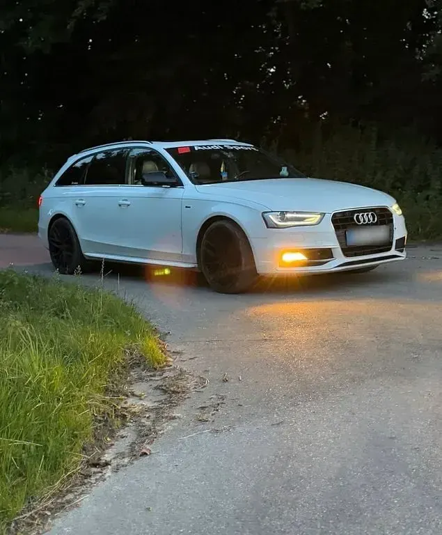Gebraucht Audi A4 S-Line 177 PS (130 kW) 2012 Weiß Kombi
