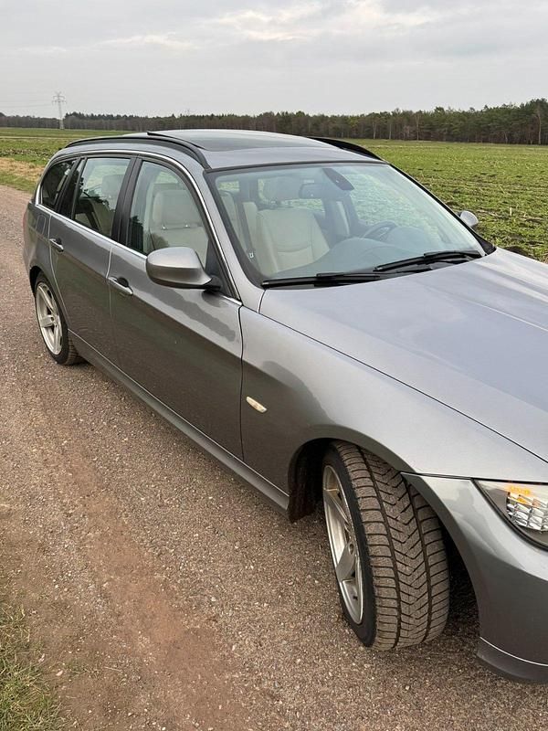 Gebraucht BMW 325 204 PS (150 kW) 2012 Silber Kombi