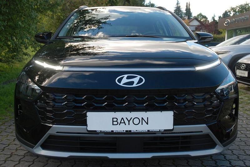 Neu Hyundai Bayon Trend 101 PS (74 kW) 2025 Schwarz SUV