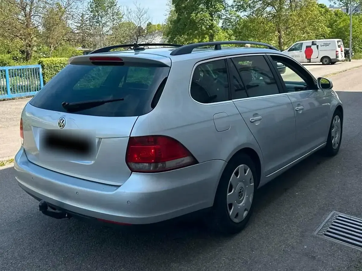 Second-hand VW Golf V 140 CP (102 kW) 2007 Argintiu Break
