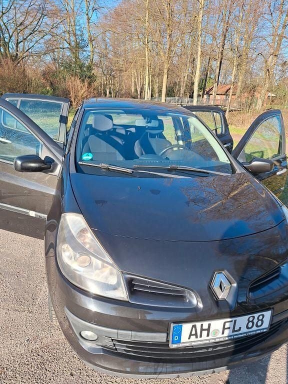 Schwarz Gebraucht 2006 Renault Clio II Expression Limousine | 1.350 € (Guter Preis) - Bild 1/4