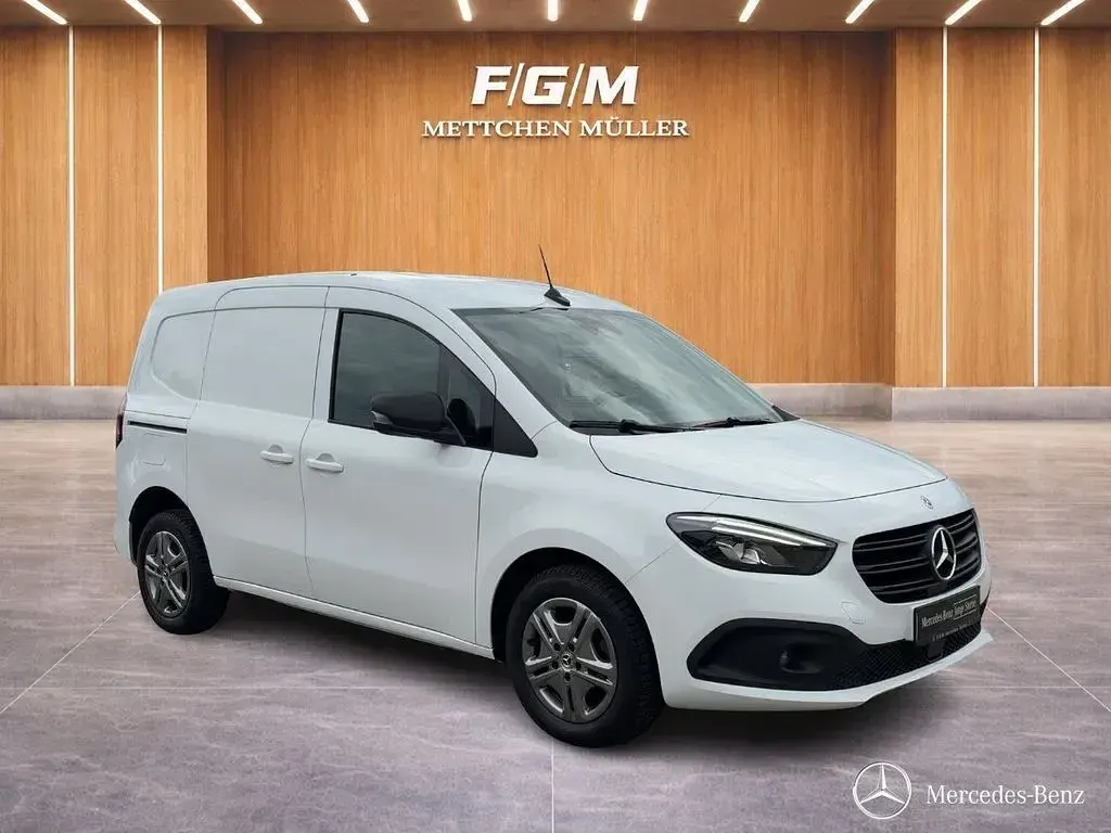 Gebraucht Mercedes Citan 112 116 PS (85 kW) 2025 Weiß Van / Kleinbus