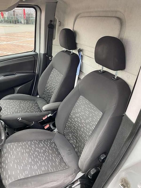 Gebraucht Opel Combo 105 PS (77 kW) 2012 Van