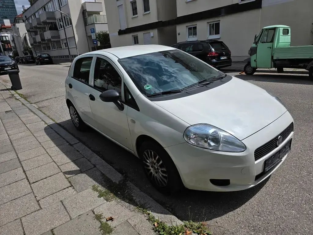 Gebraucht Fiat Punto 69 PS (50 kW) 2013 Weiß Kleinwagen