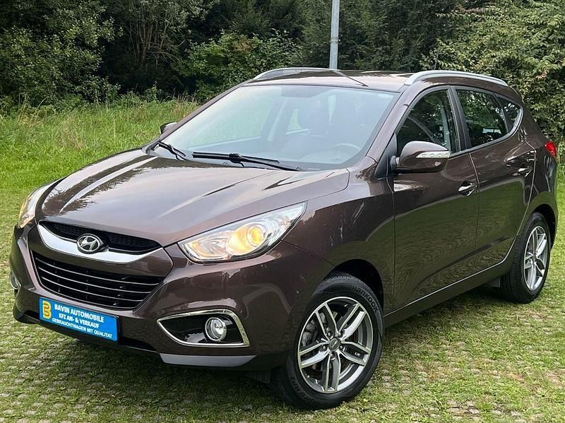 Braun Gebraucht 2010 Hyundai ix35 Style SUV | 11.990 € (Teuer) - Bild 1/4