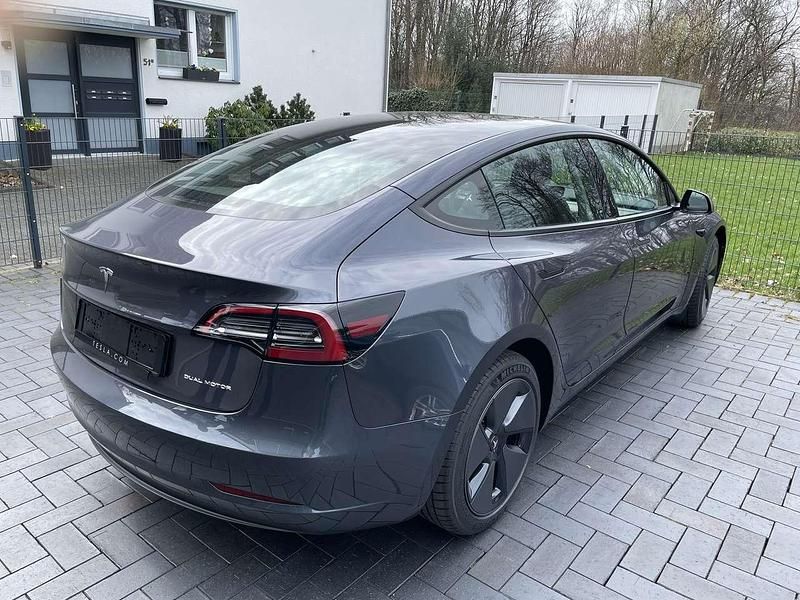 Gebraucht Tesla Model 3 366 kW (498 PS) 2023 Silber Limousine