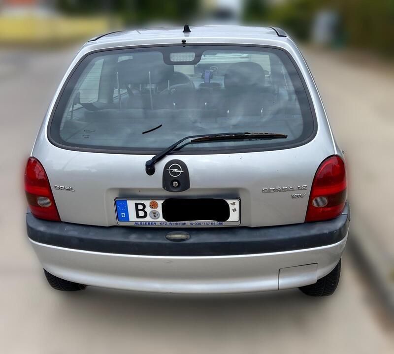Silber Gebraucht 1998 Opel Corsa Kleinwagen | 300 € (Superpreis) - Bild 1/4