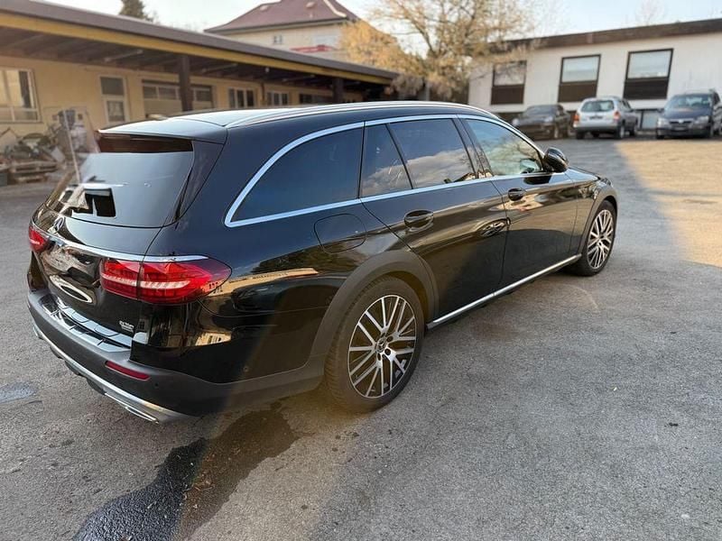 Gebraucht Mercedes E220 All-Terrain 194 PS (142 kW) 2020 Schwarz Kombi