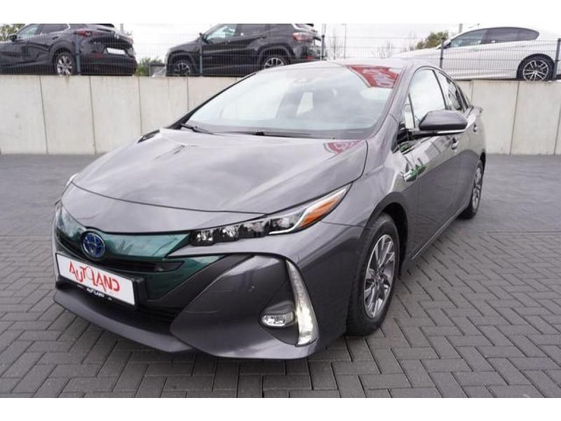 Gebraucht Toyota Prius 122 PS (89 kW) 2019 Grau (metallic) Kleinwagen