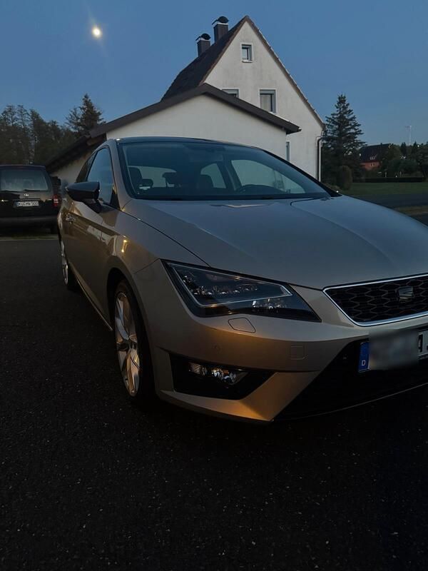 Beige Gebraucht 2015 Seat Leon SC FR Kleinwagen | 10.500 € (Fairer Preis) - Bild 1/4