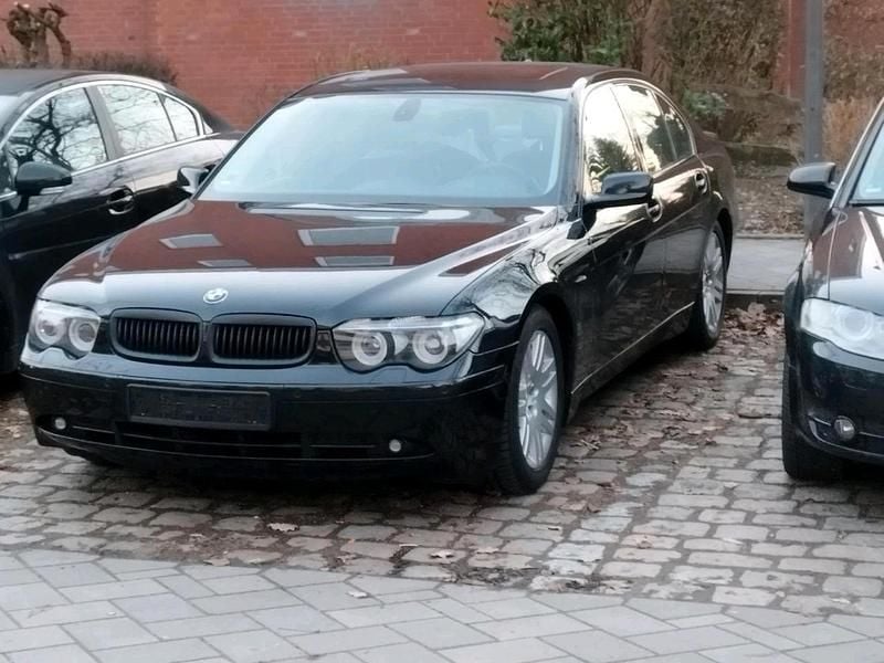 Second-hand BMW 730 218 CP (160 kW) 2003 Negru Berlinǎ